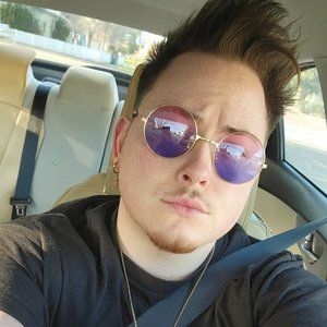 Meet your Posher, Kim